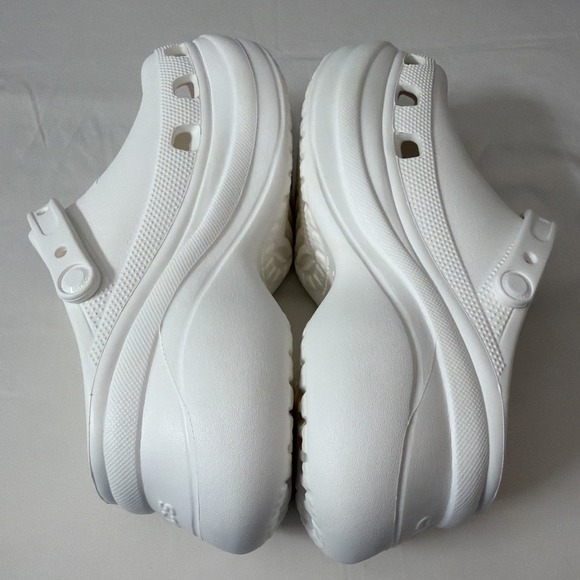 Crocs Bae Fresh Fruits Strawberries Platform White Clogs Wm's NWT DISC womens 11 - Picture 5 of 16